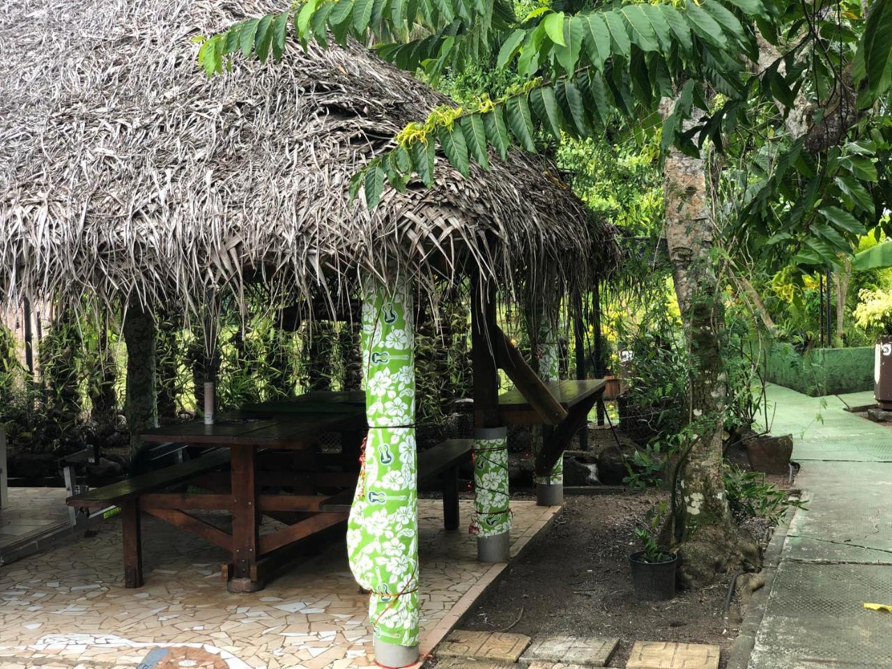 Pension Hibiscus Tahaa Uturoa Bagian luar foto