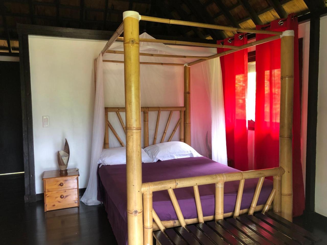 Pension Hibiscus Tahaa Uturoa Bagian luar foto